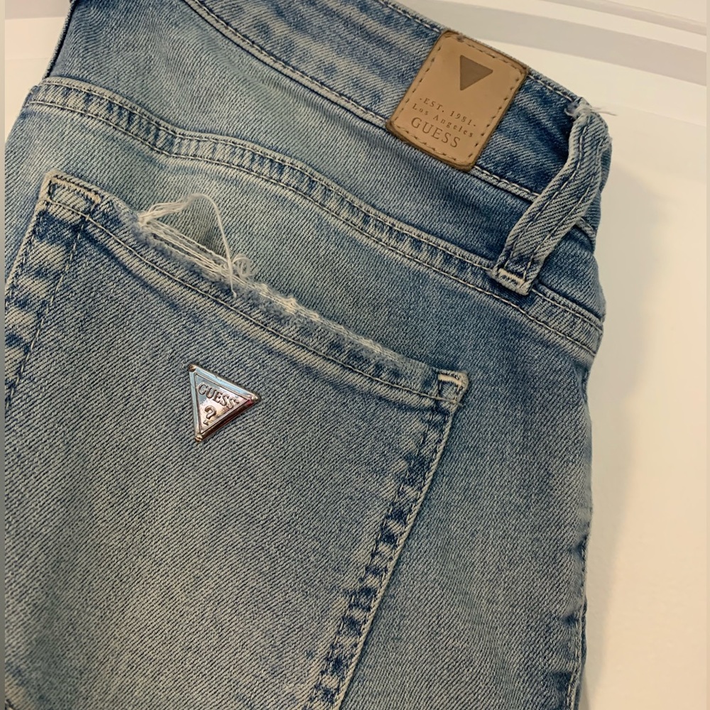 Guess curvy light wash jeans